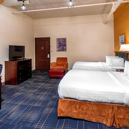 The Suites Hotel At Waterfront Plaza Duluth Exterior foto